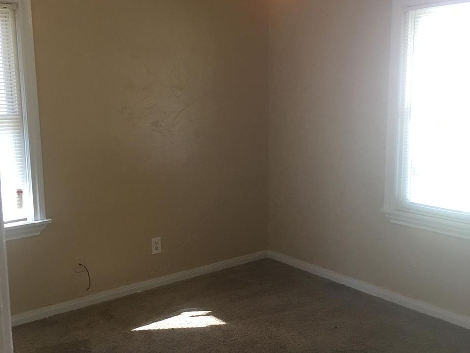 1st image of 1900 Elm Dr