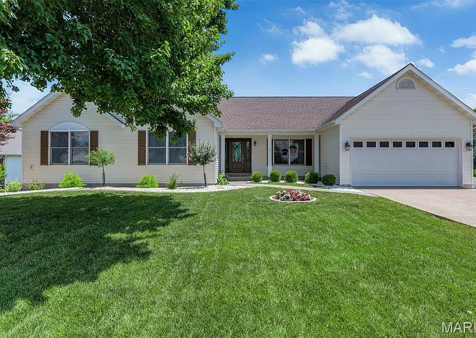1st image of 2202 Wild Pigeon Dr