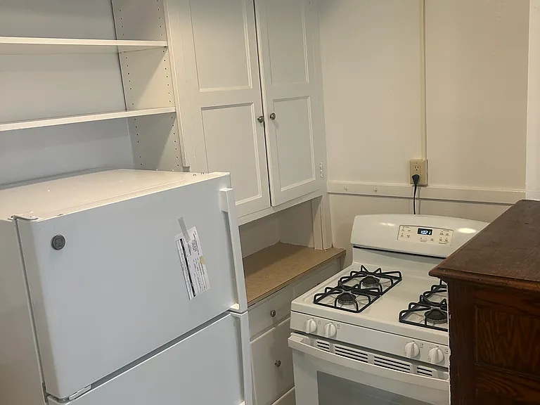 3715 Grand Ave S #B1 — Photo 8