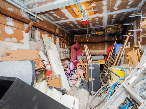 333 Mayfair Drive North image 34 of 34