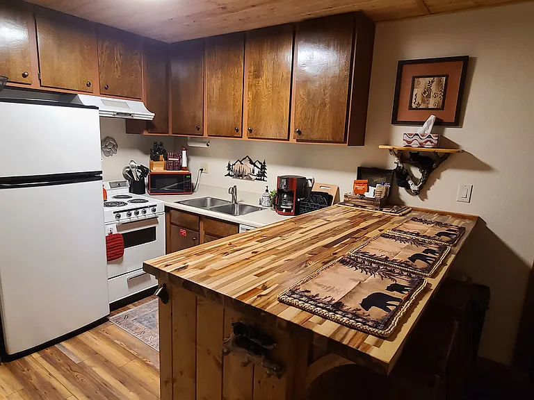 3253 Meridian Blvd — Photo 6