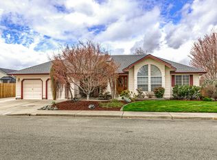 648 SW Leonard St, Grants Pass, OR 97526