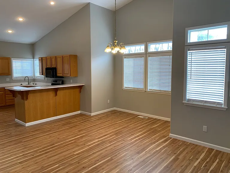 2474 N Archery Way — Photo 2
