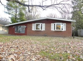 4711 Linden Ave, Glenview, IL 60025