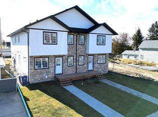 5139 48th St, Innisfail, AB T4G1L8