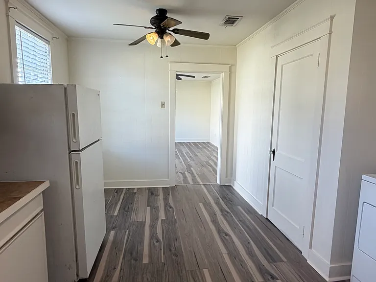 2185 Glasgow Ave — Photo 6