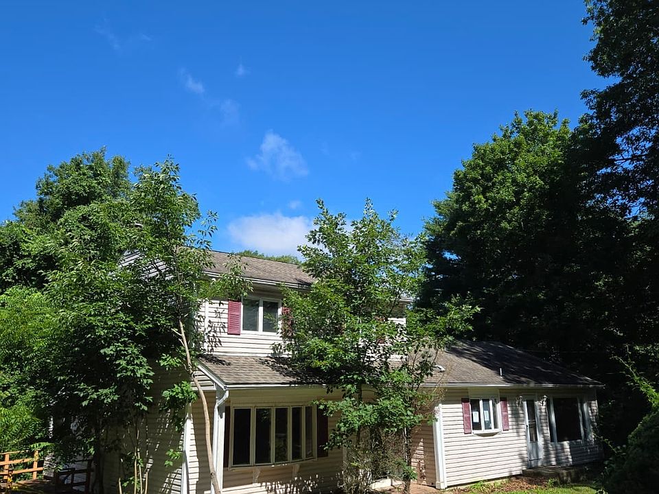 1st image of 4 Woodland Drive