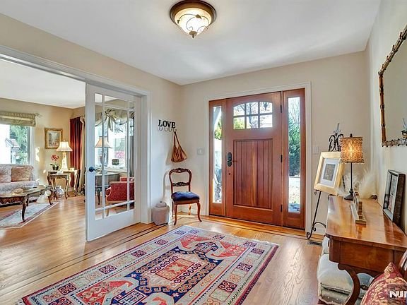3rd image of 237 Cedar Lane Riv