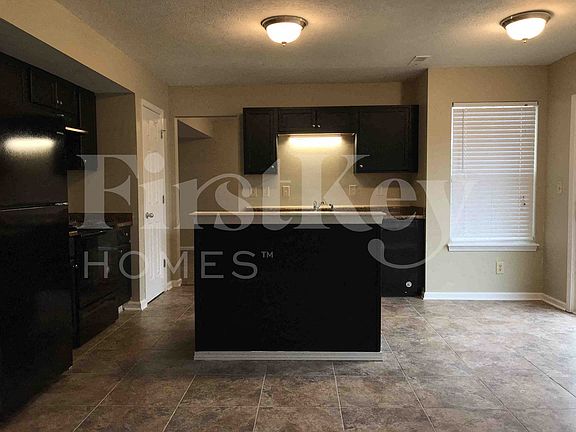 5th image of 5851 Tybalt Ln