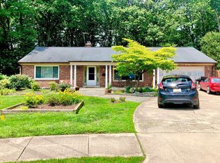 5418 Hopark Dr, Alexandria, VA 22310