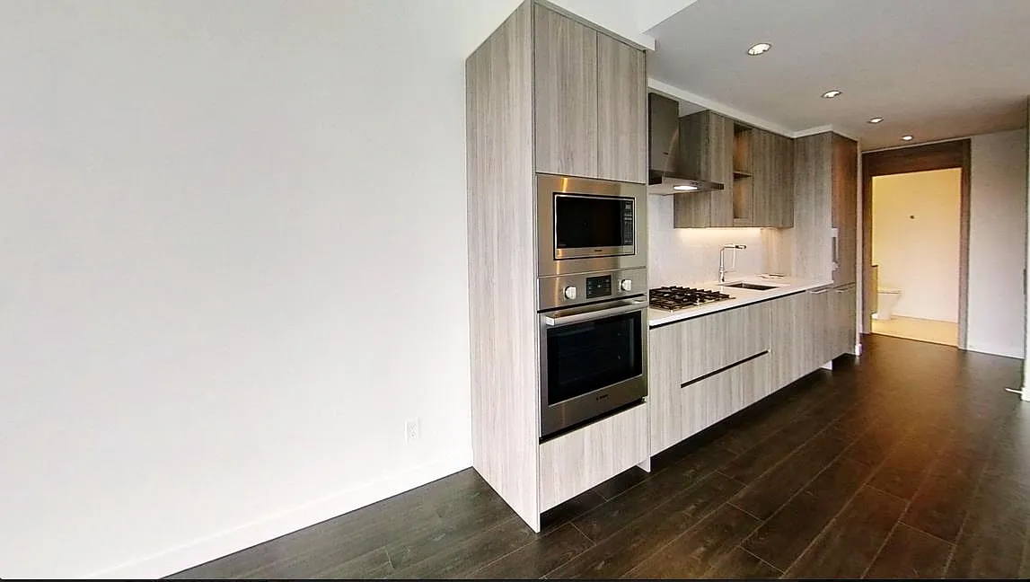 2 bed, 727 sqft, $2,950 — Photo 2