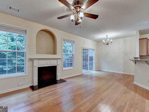 4th image of 1641 Tailmore Ln