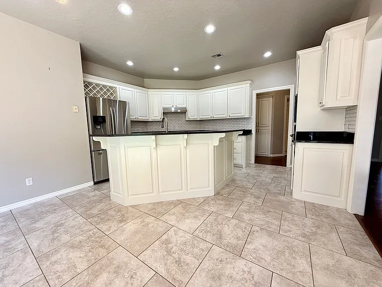 4205 Harrogate Dr — Photo 9