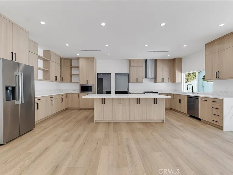 4316 Topanga Canyon Blvd — Photo 10