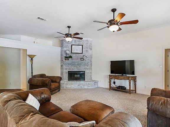 5th image of 1507 Shadowbrook Dr