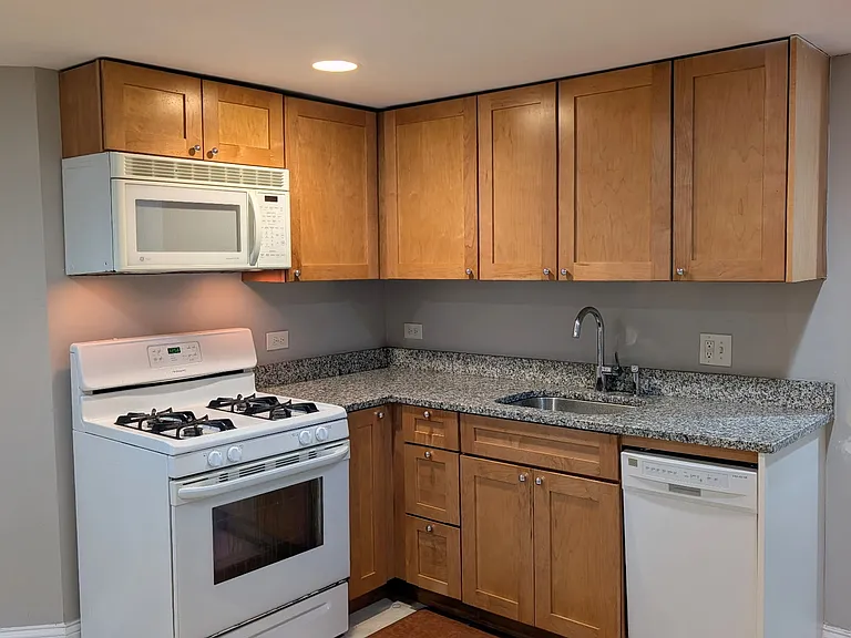 4523 N Troy St #GARDEN — Photo 6