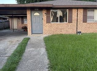 8001 Dorsett Dr, New Orleans, LA 70128