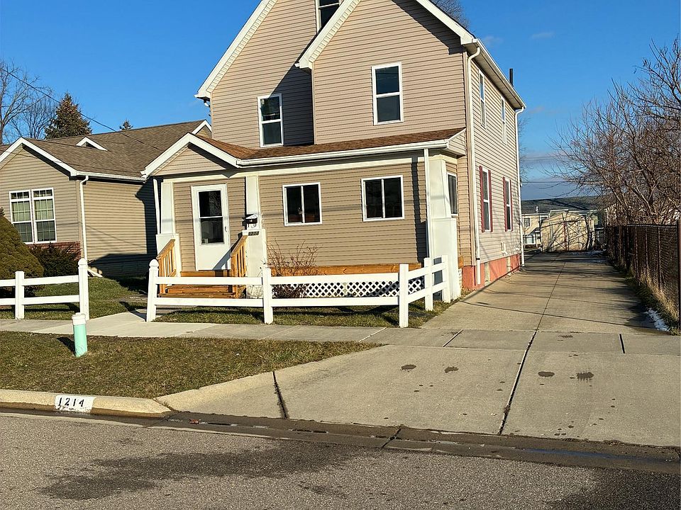 1st image of 1214 Root St