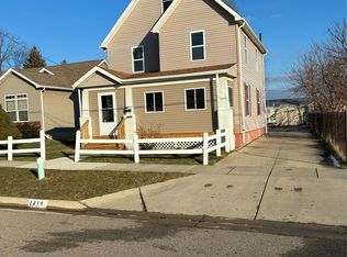 1214 Root St, Flint, MI 48503