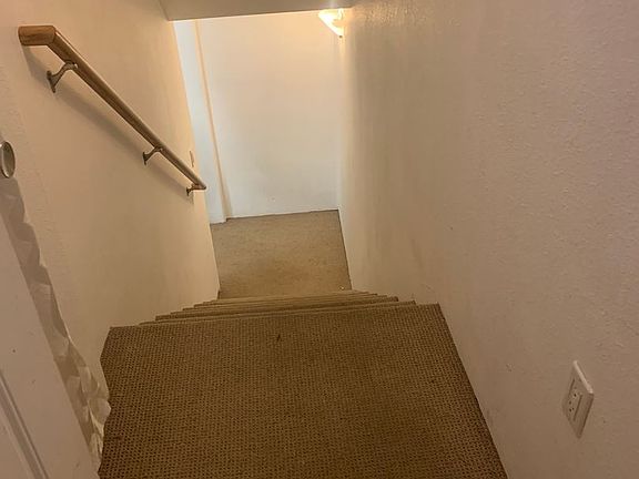 2nd image of 220 Baranof Ave #3