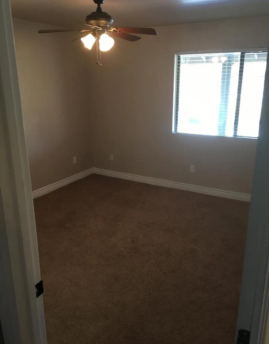 3200 S Litzler Drive — Photo 3