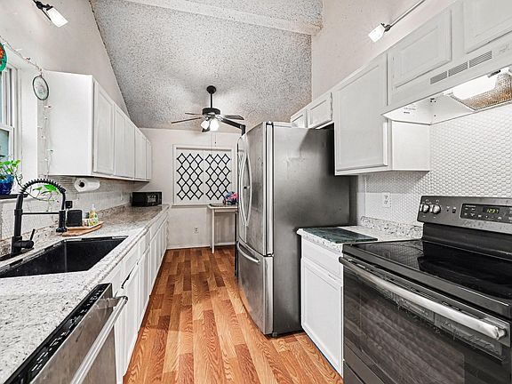 3rd image of 4814 Adonis Dr