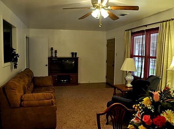 5th image of 1205 Glenwood Dr