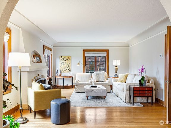2nd image of 6555 32nd Avenue NE