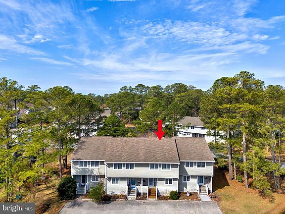 2nd image of 829 Beach Haven Dr Unit C