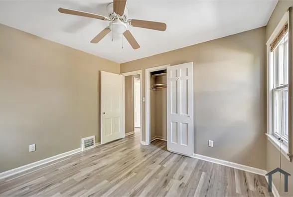 10713 Vernon Ave — Photo 8