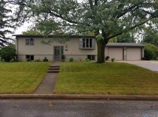 318 S Florence Ave, Colman, SD 57017