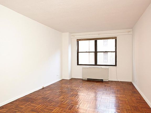 2nd image of 505 E 79th St APT 6G