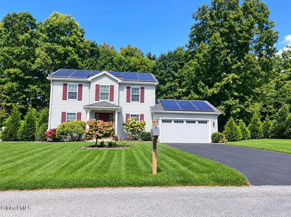 23 Geneva Drive, Queensbury, NY 12804