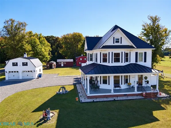 2052 Ocran Rd, White Stone, VA 22578