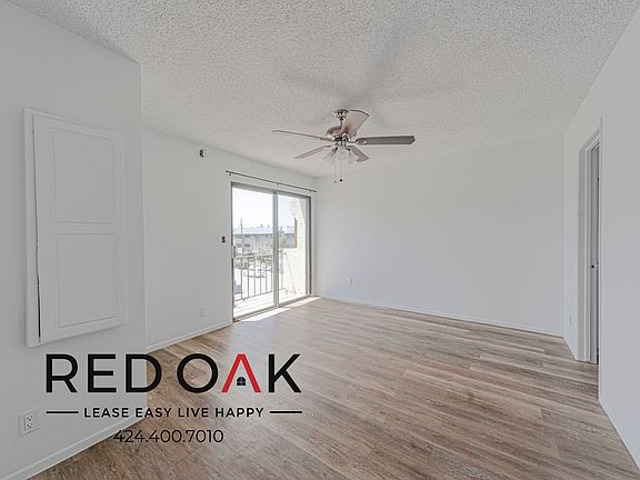 3rd image of 7340 Haskell Ave #104