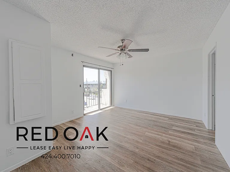 7340 Haskell Ave #104 — Photo 3