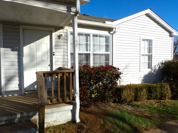 2828 NW Mobley Ave, Lawton, OK 73507