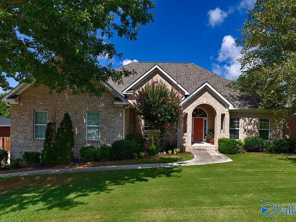 1st image of 2702 Arbor Oak Dr SE
