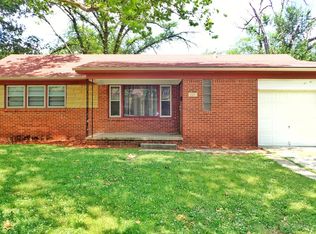 727 S Longfellow Ln, Wichita, KS 67207
