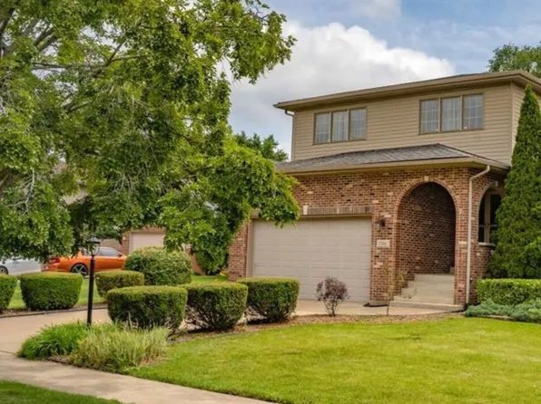 17011 Danielle Ct, Oak Forest, IL 60452