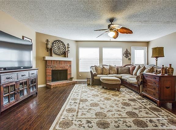 4th image of 701 Claiborn Ln