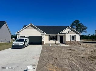 404 Windermere Rd, Hubert, NC 28539