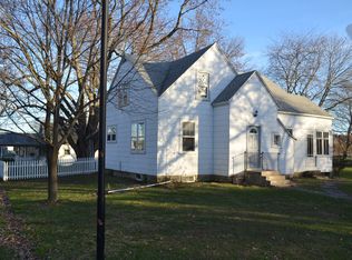 201 S Coles St, Altamont, IL 62411