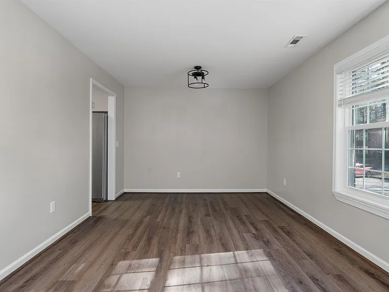 2087 Montreat Cir #2087 — Photo 5