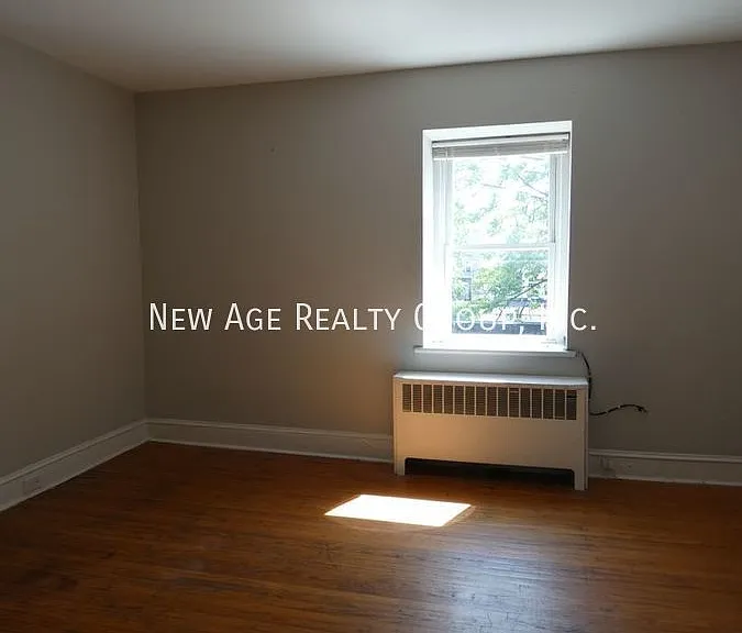 521 S 42nd St #3 — Photo 6