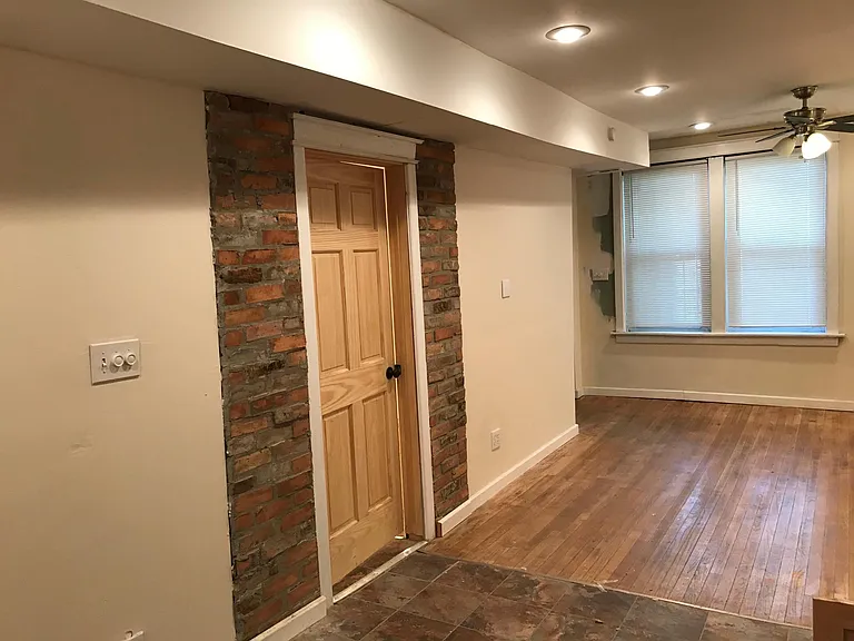 9616 S Exchange Ave #1 — Photo 2