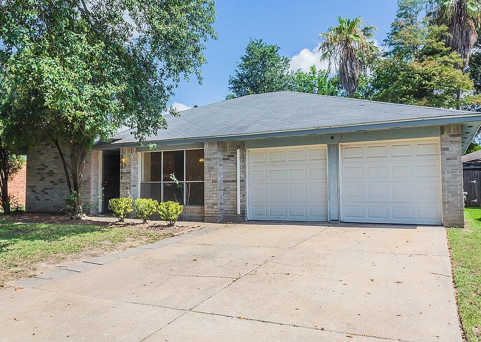 1st image of 20018 Crazy Horse Circle Dr