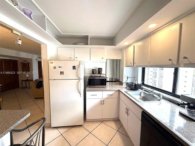 17011 N Bay Rd #1007 — Photo 12