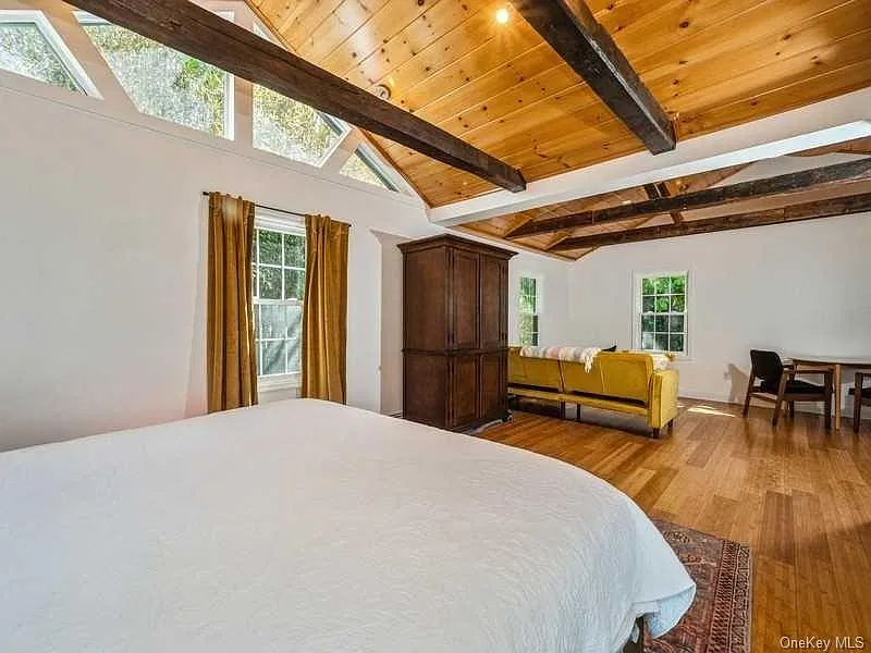 1 bed, 1.0 bath, 548 sqft, $2,950 — Photo 4