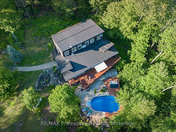 2nd image of 1756 Brunel Rd